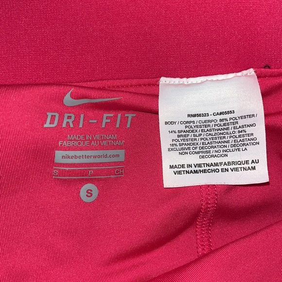 NIKE DRY FIT SHORTS SIZE SMALL - Picture 4 of 6